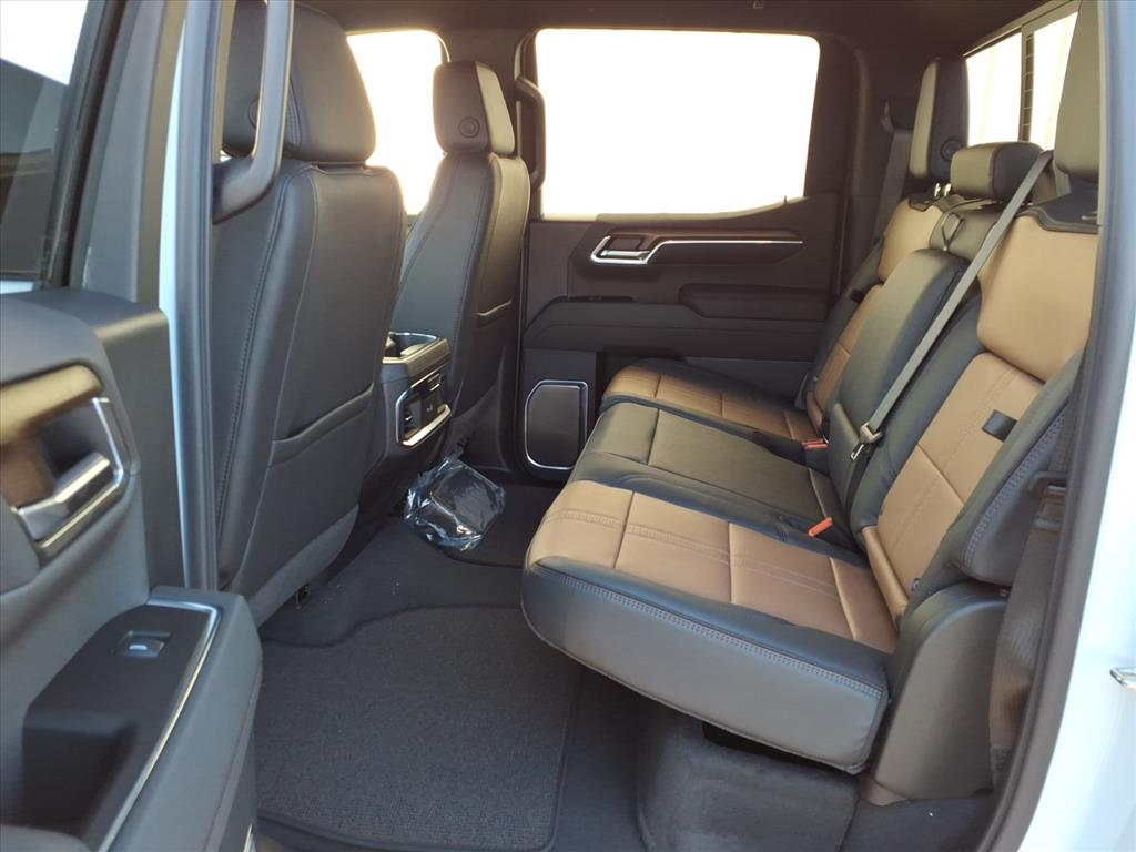 2026 Chevrolet Silverado 1500 High Country - 9