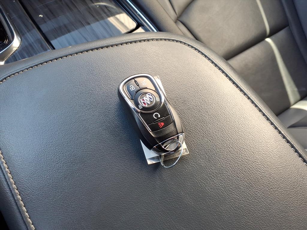 2023 Buick Enclave Essence - 9