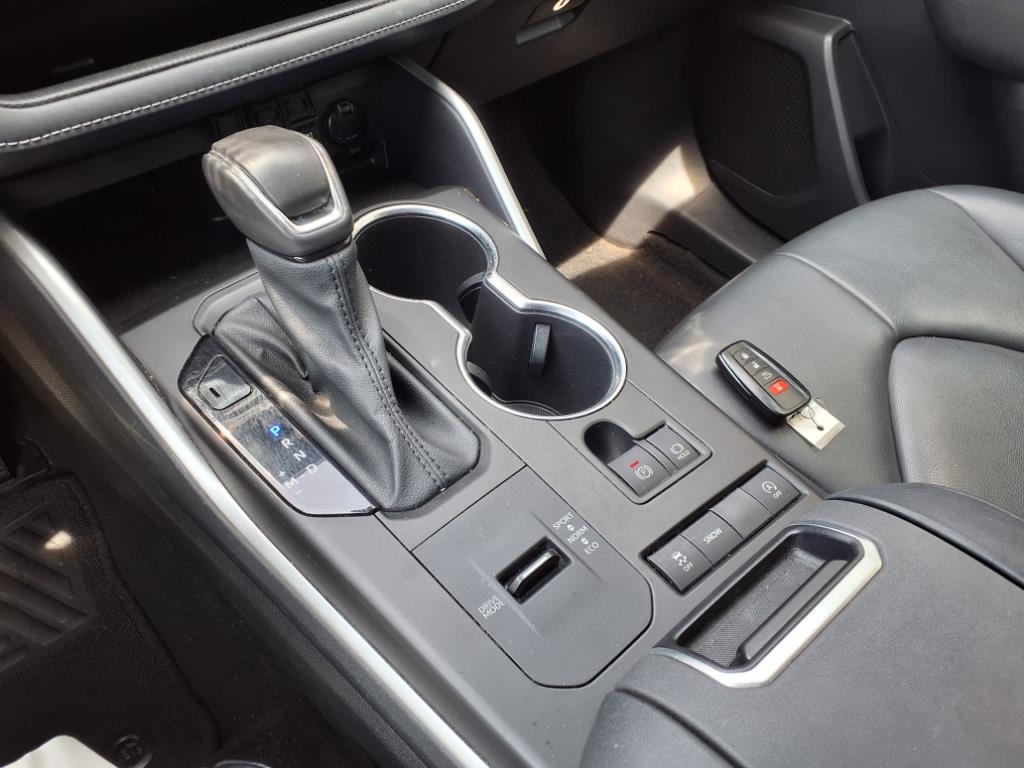 2021 Toyota Highlander XLE - 9