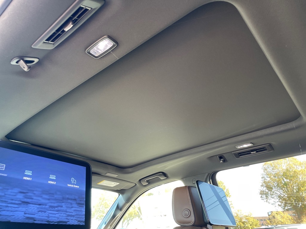 2026 Chevrolet Suburban High Country - 10