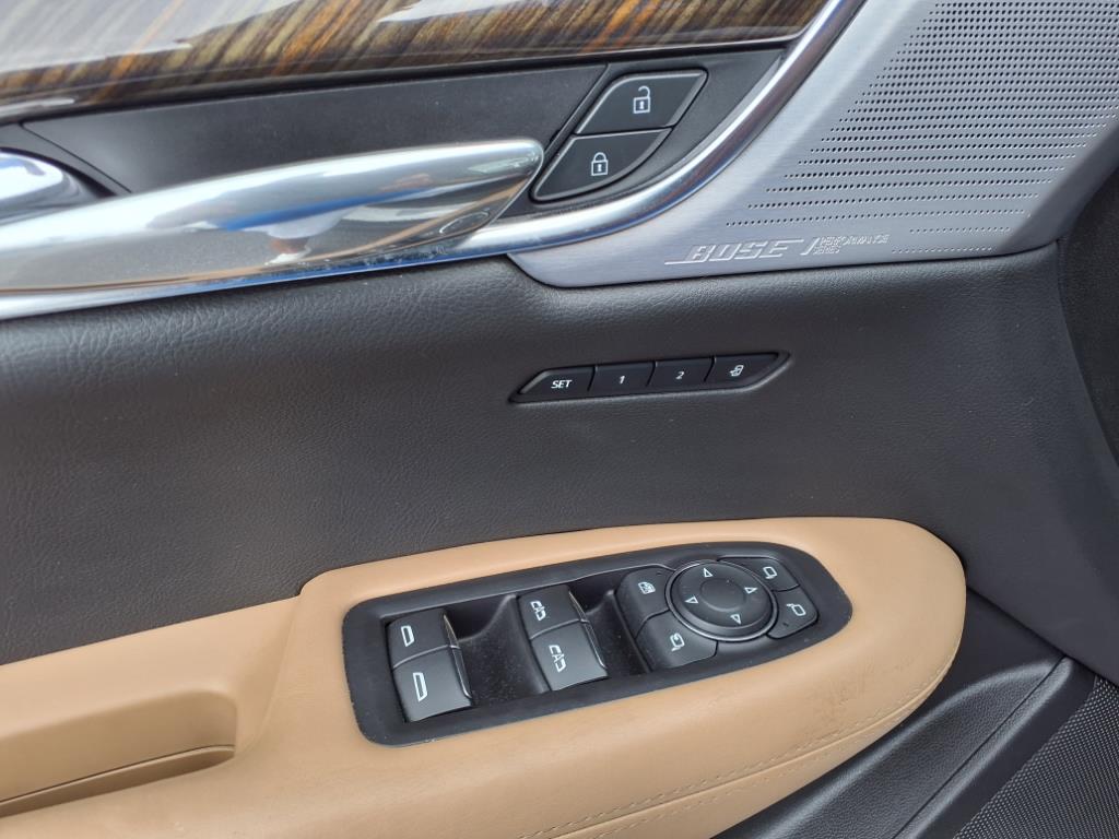 2023 Cadillac XT6 Premium Luxury - 11