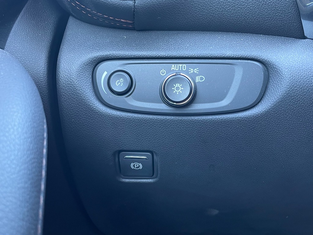 2023 Chevrolet Blazer Premier - 11