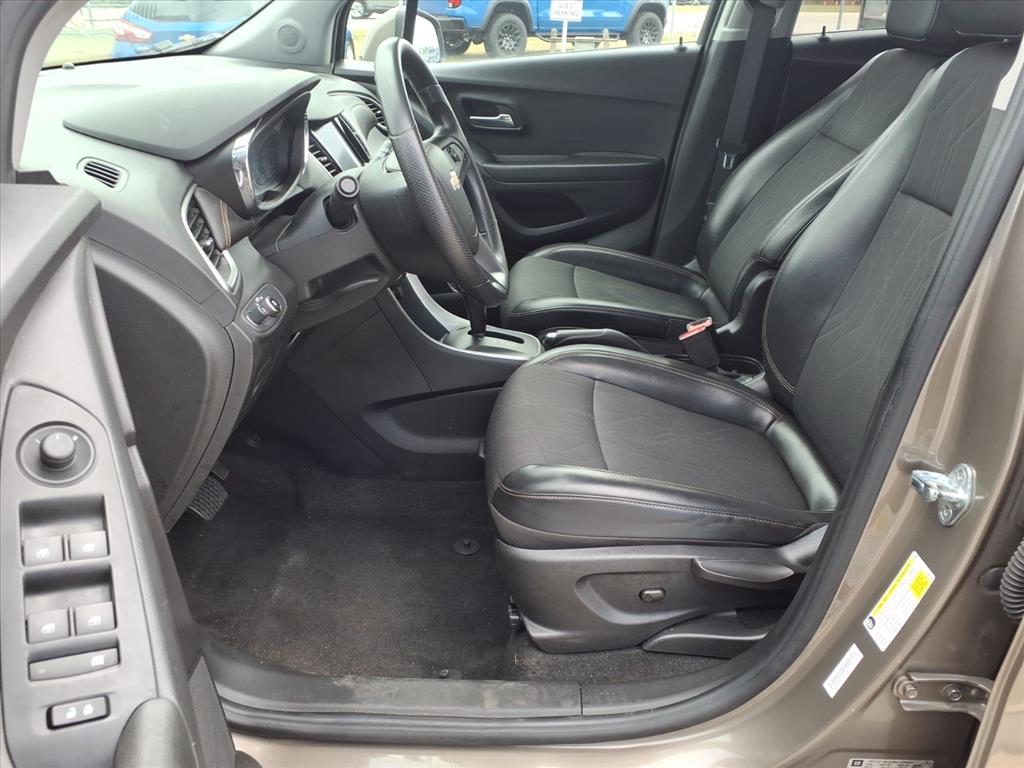 2021 Chevrolet Trax LT - 11