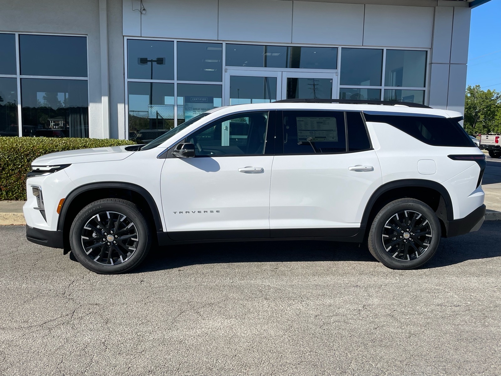 2026 Chevrolet Traverse LT - 1