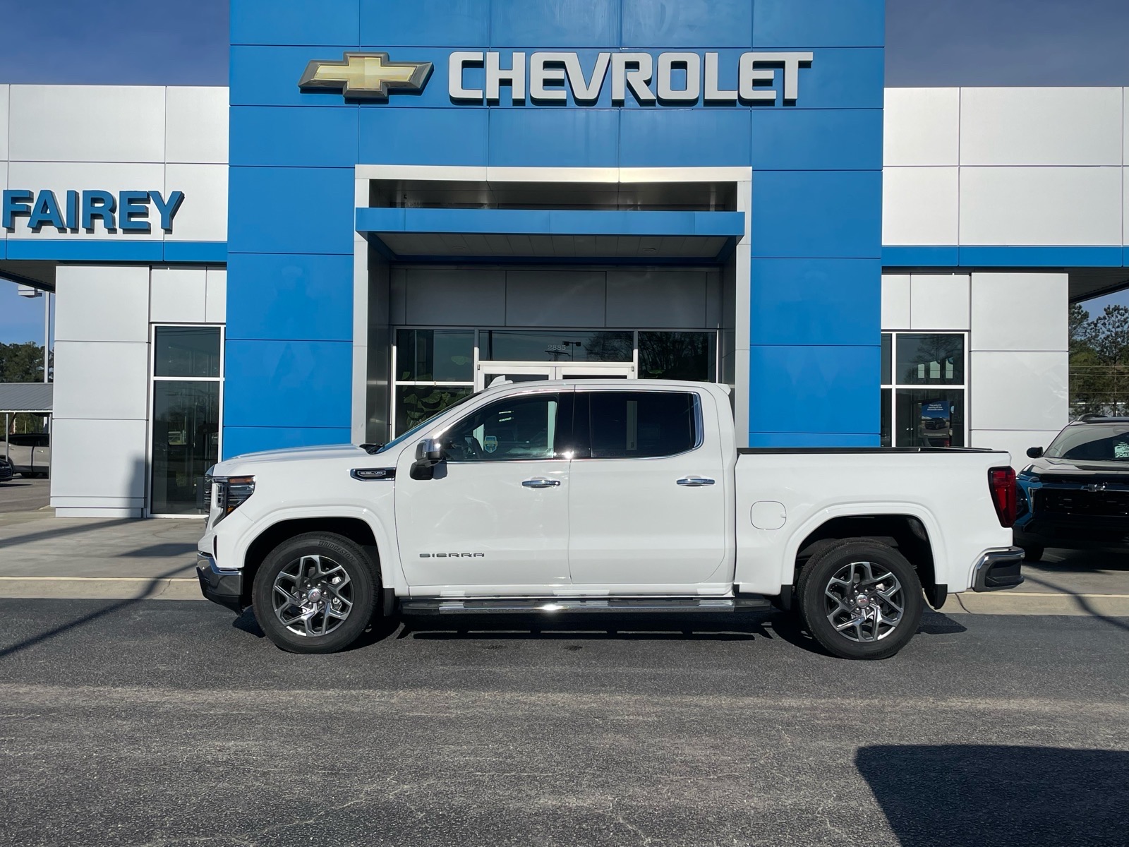 2026 GMC Sierra 1500 SLT - 1