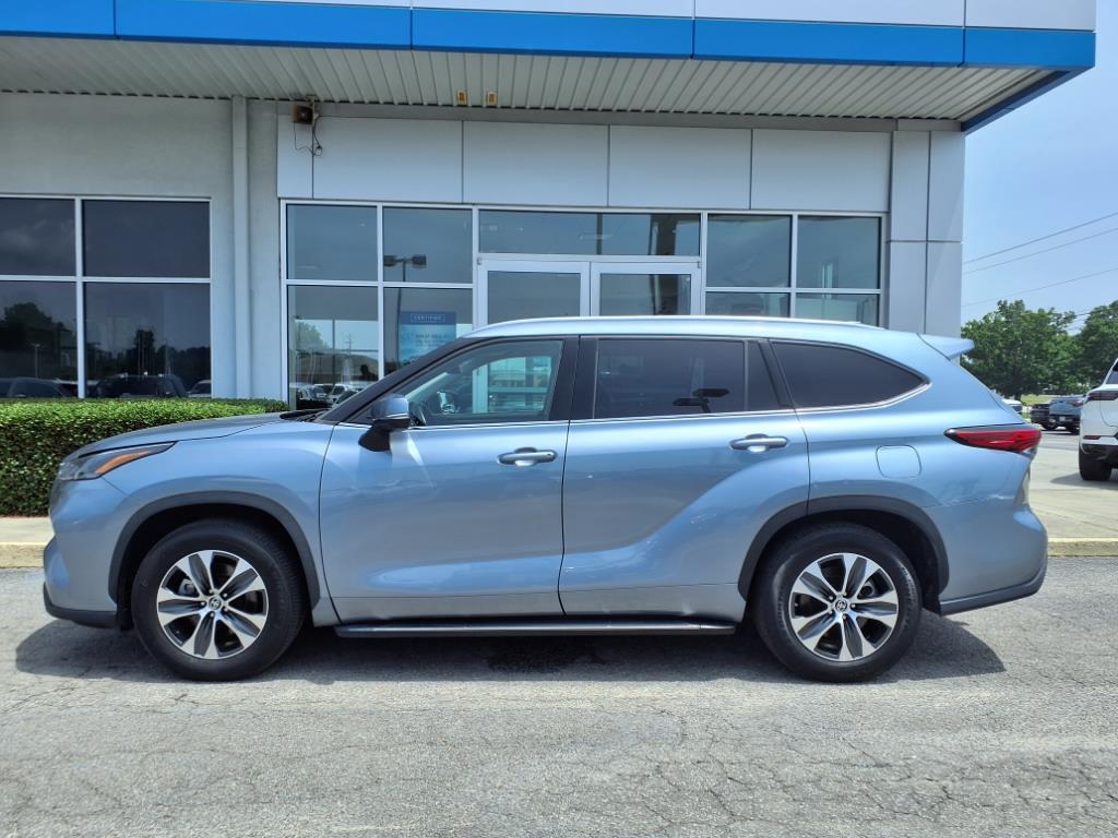 2021 Toyota Highlander XLE - 1