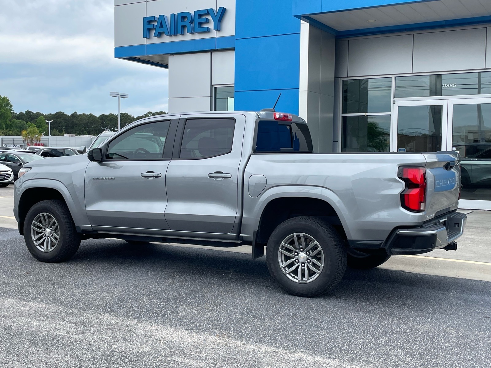 2023 Chevrolet Colorado LT - 2