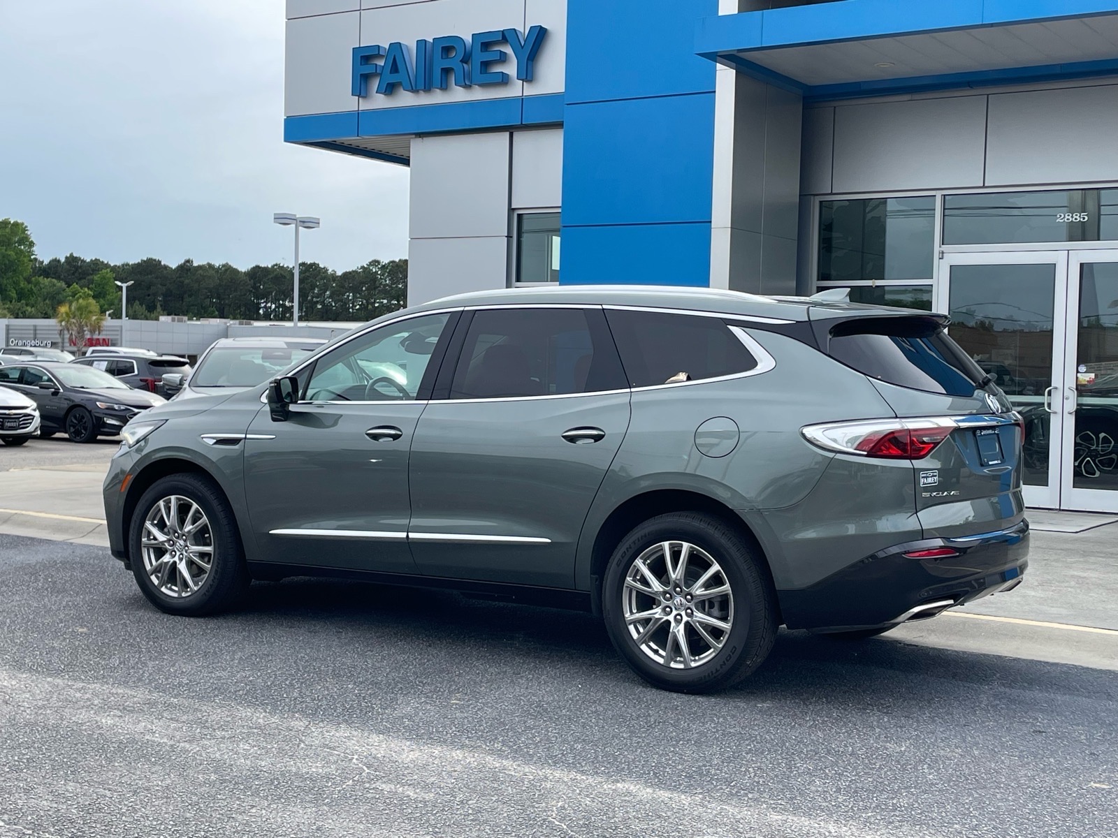 2023 Buick Enclave Essence - 2