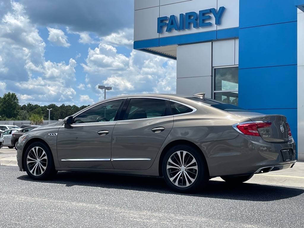 2017 Buick LaCrosse Essence - 2