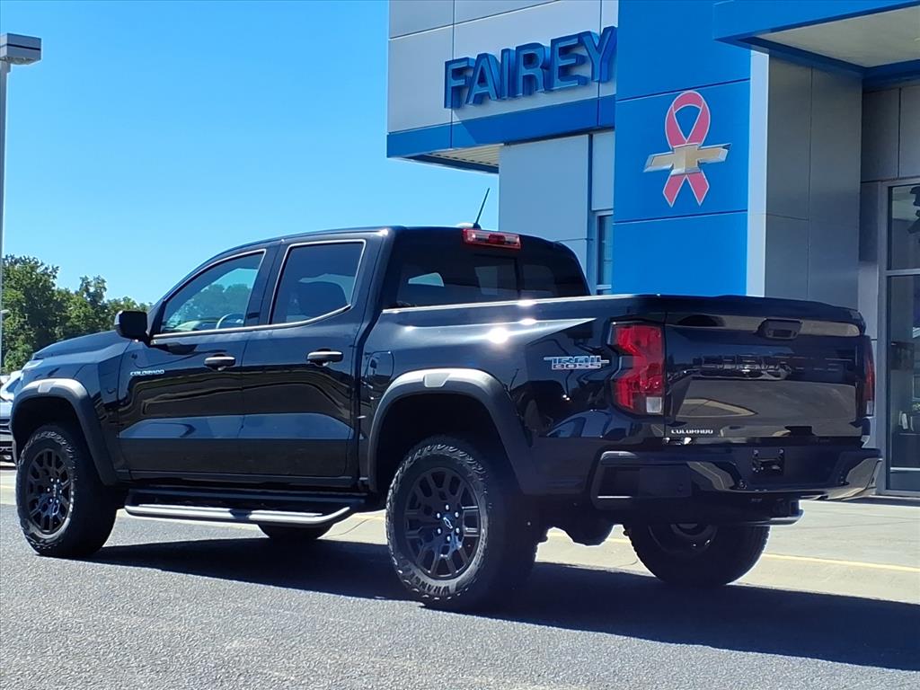 2025 Chevrolet Colorado Trail Boss - 2