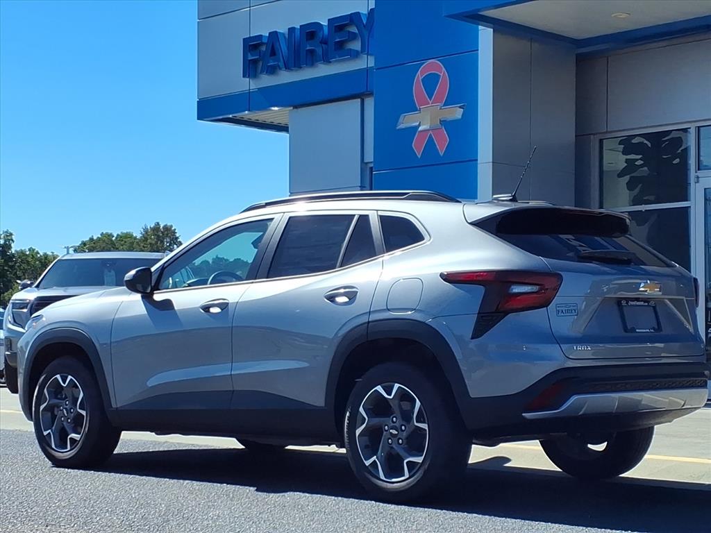 2025 Chevrolet Trax LT Gray at League City CDJR