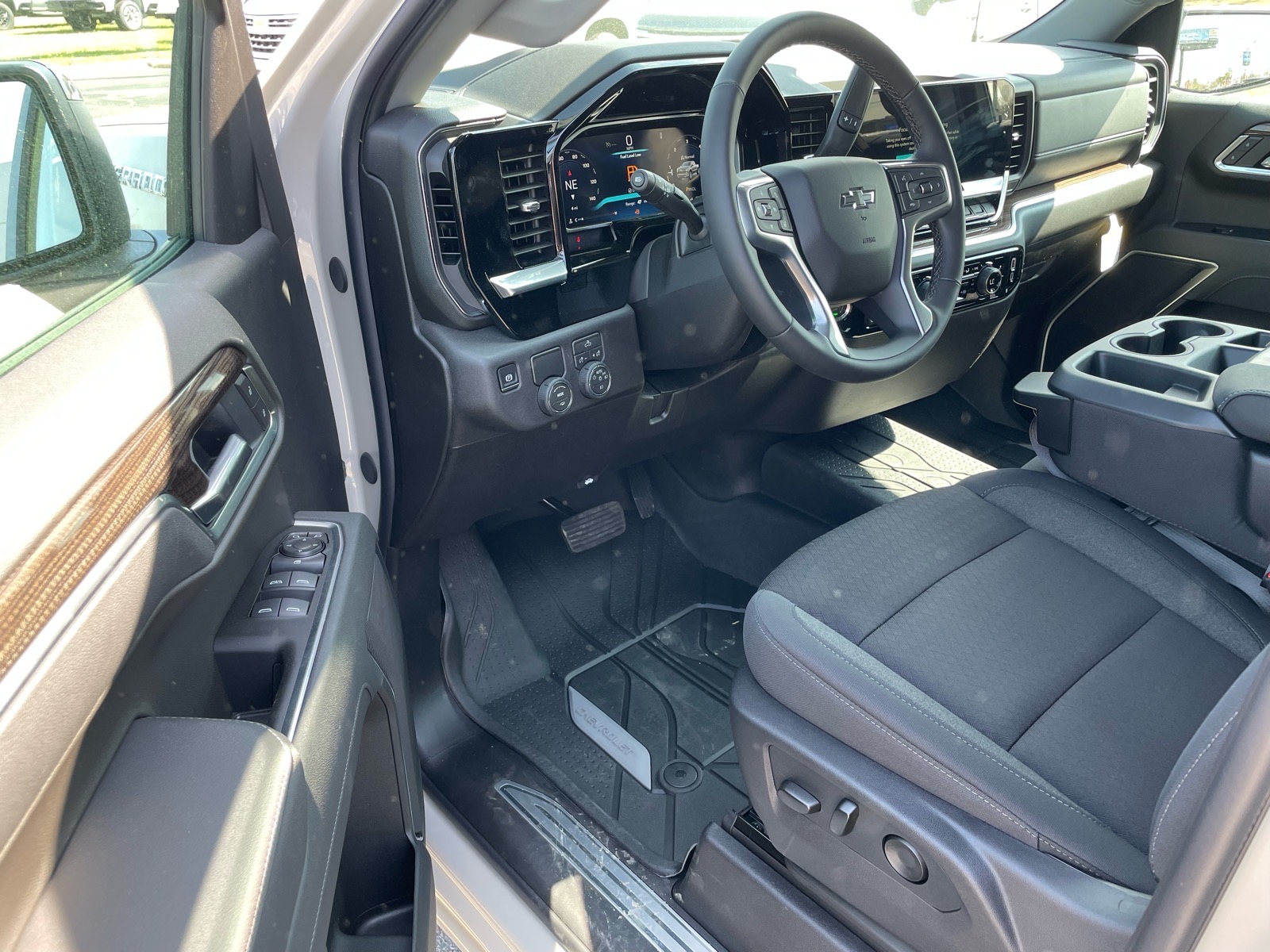 2026 Chevrolet Silverado 1500 RST - 3