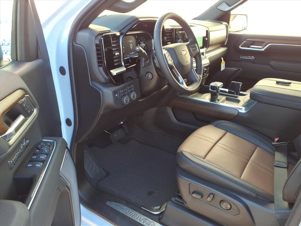 2026 Chevrolet Silverado 1500 High Country - 3