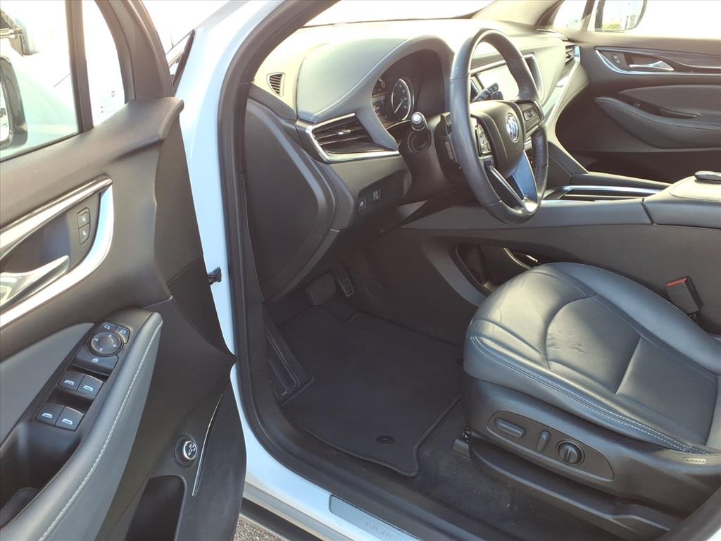 2023 Buick Enclave Essence - 3