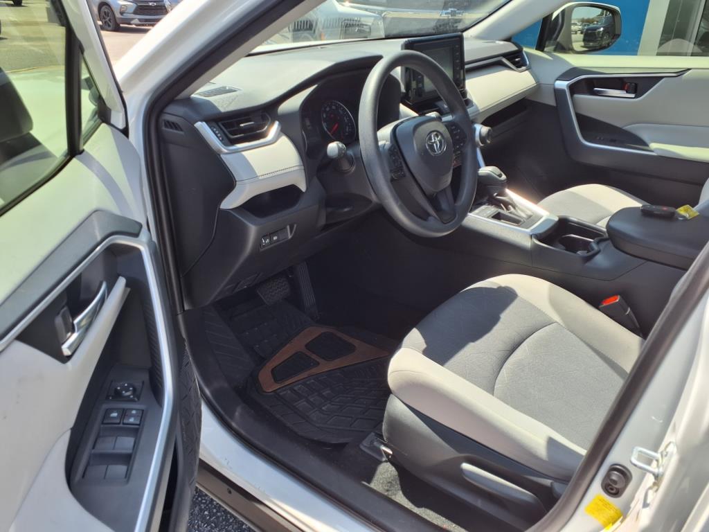 2019 Toyota RAV4 XLE - 3