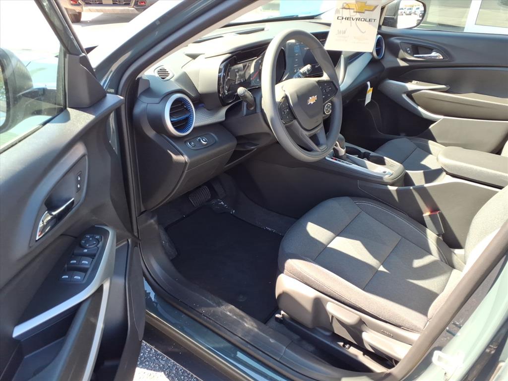 2026 Chevrolet Trax LS - 3