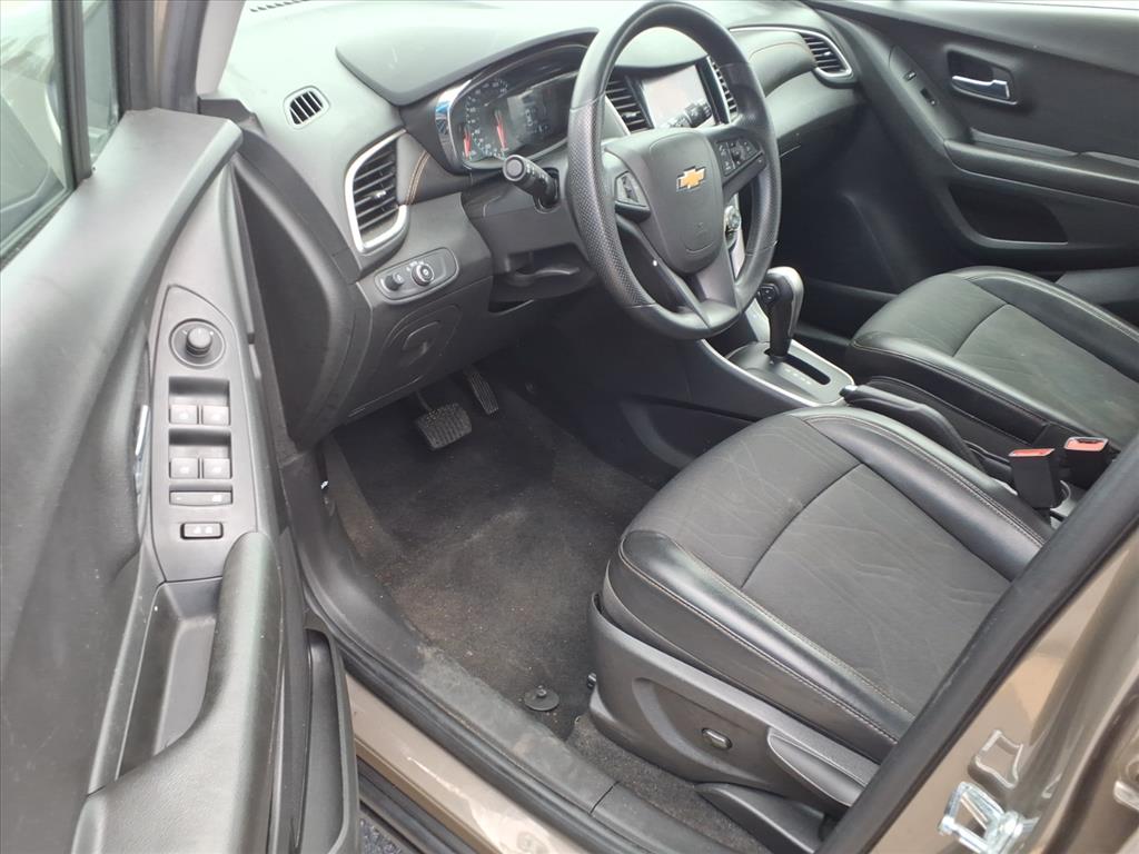 2021 Chevrolet Trax LT - 3