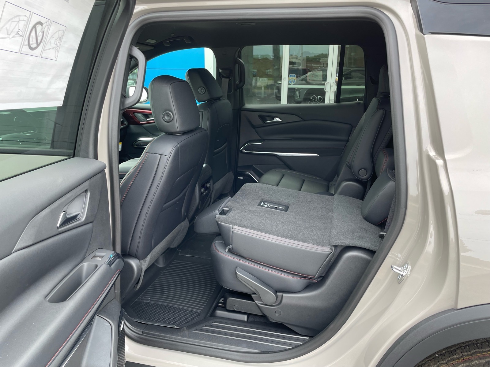 2026 Chevrolet Traverse Z71 - 4
