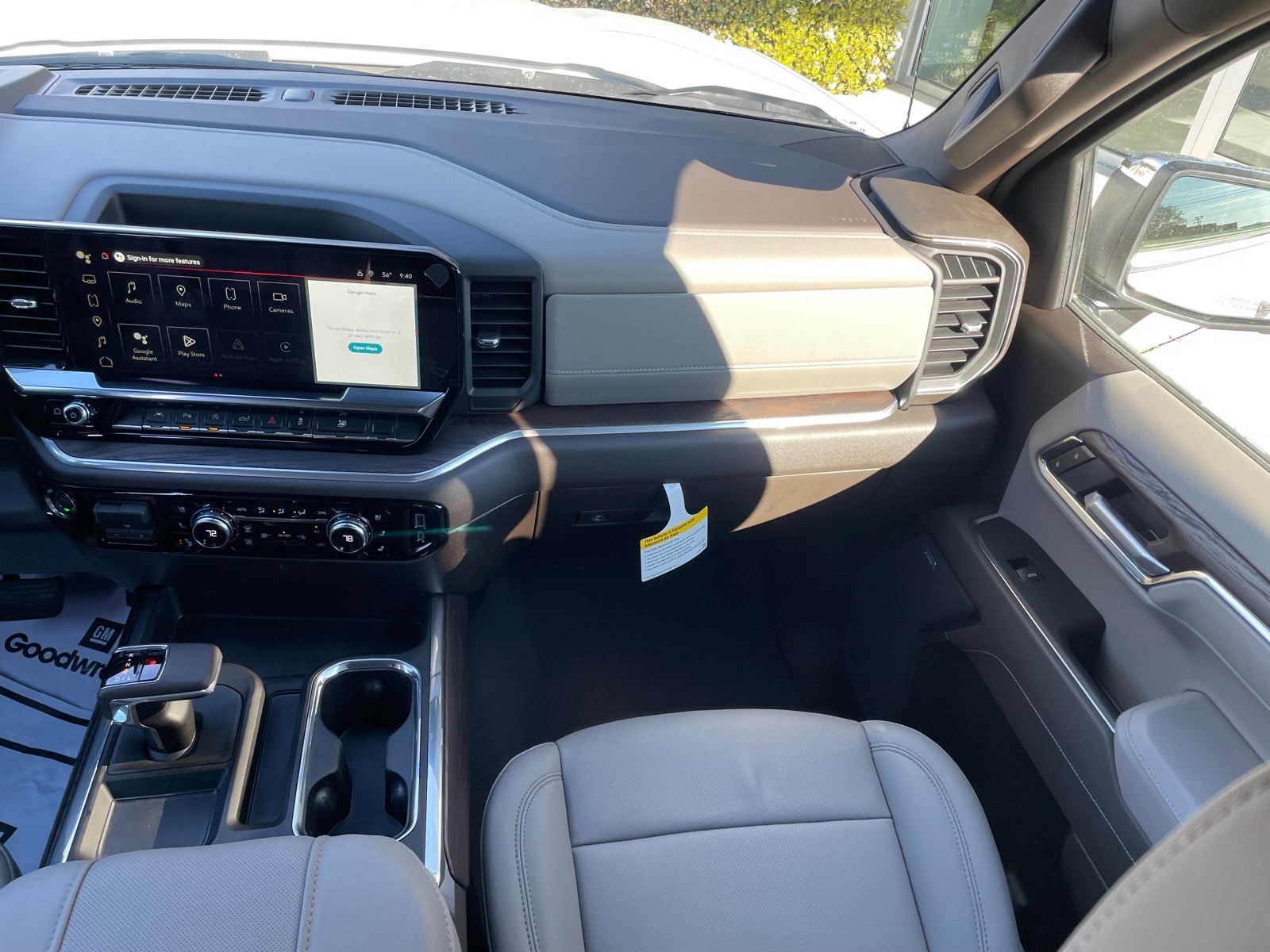 2026 GMC Sierra 1500 SLT - 4