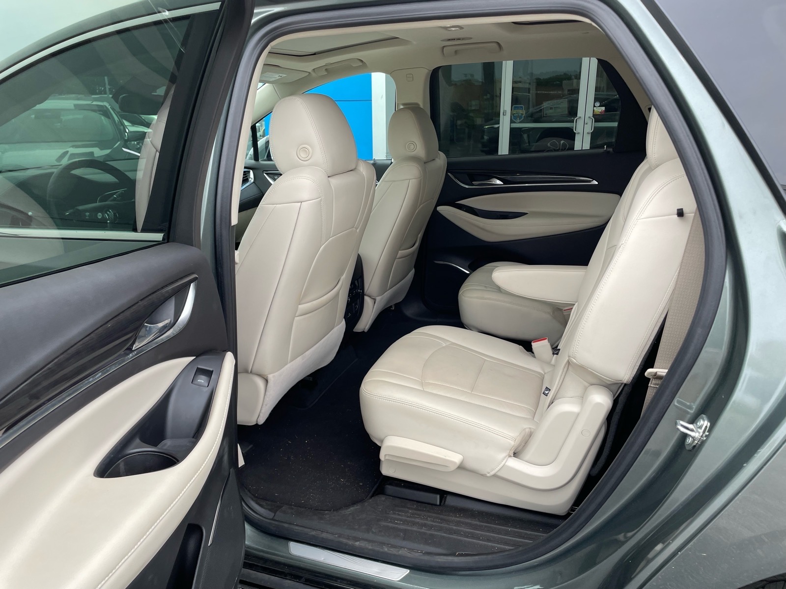 2023 Buick Enclave Essence - 4