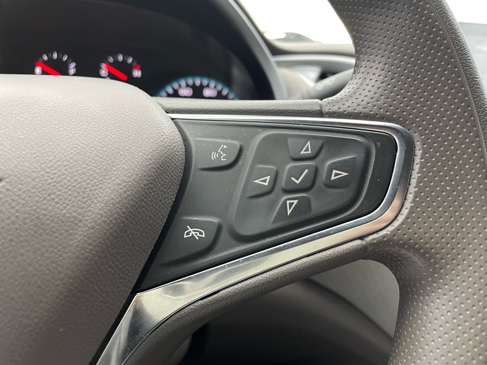 2023 Chevrolet Malibu LT - 5