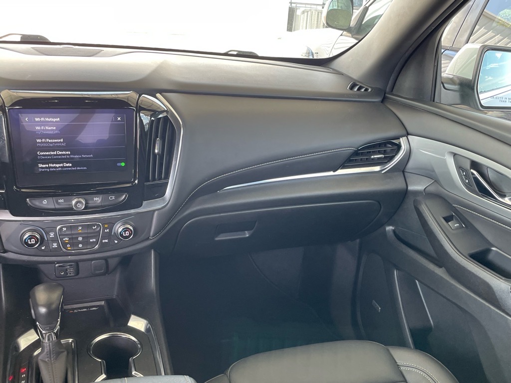 2022 Chevrolet Traverse LT Leather - 5
