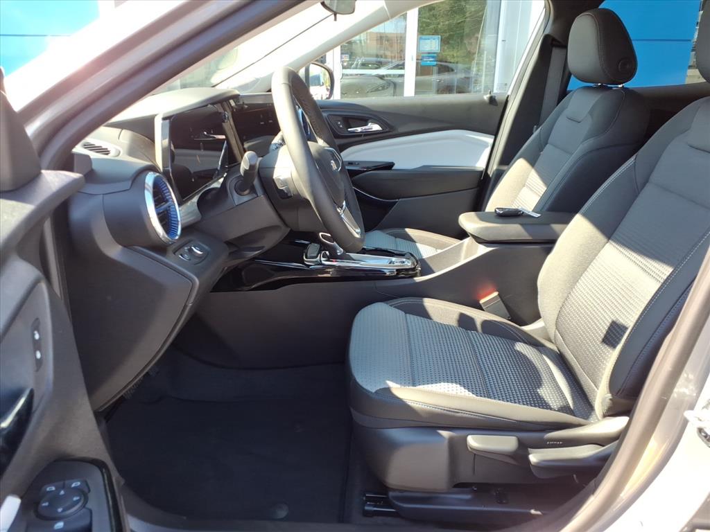 2025 Chevrolet Trax LT Gray at League City CDJR