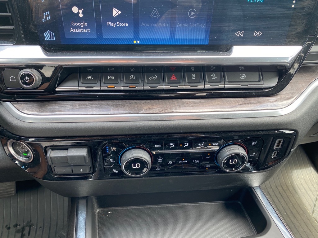 2023 Chevrolet Silverado 1500 LTZ - 7