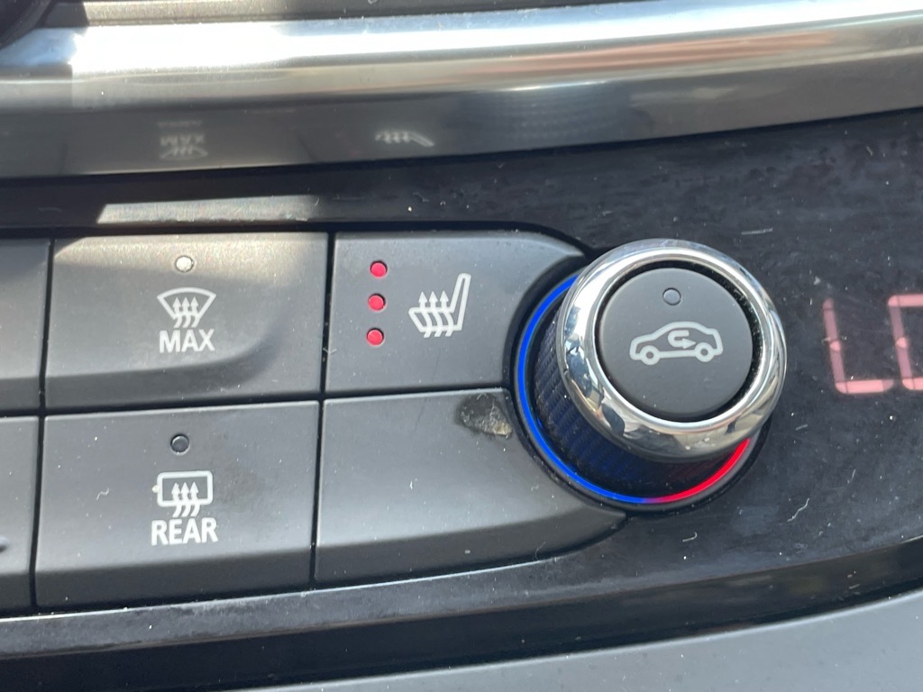 2017 Buick LaCrosse Essence - 8