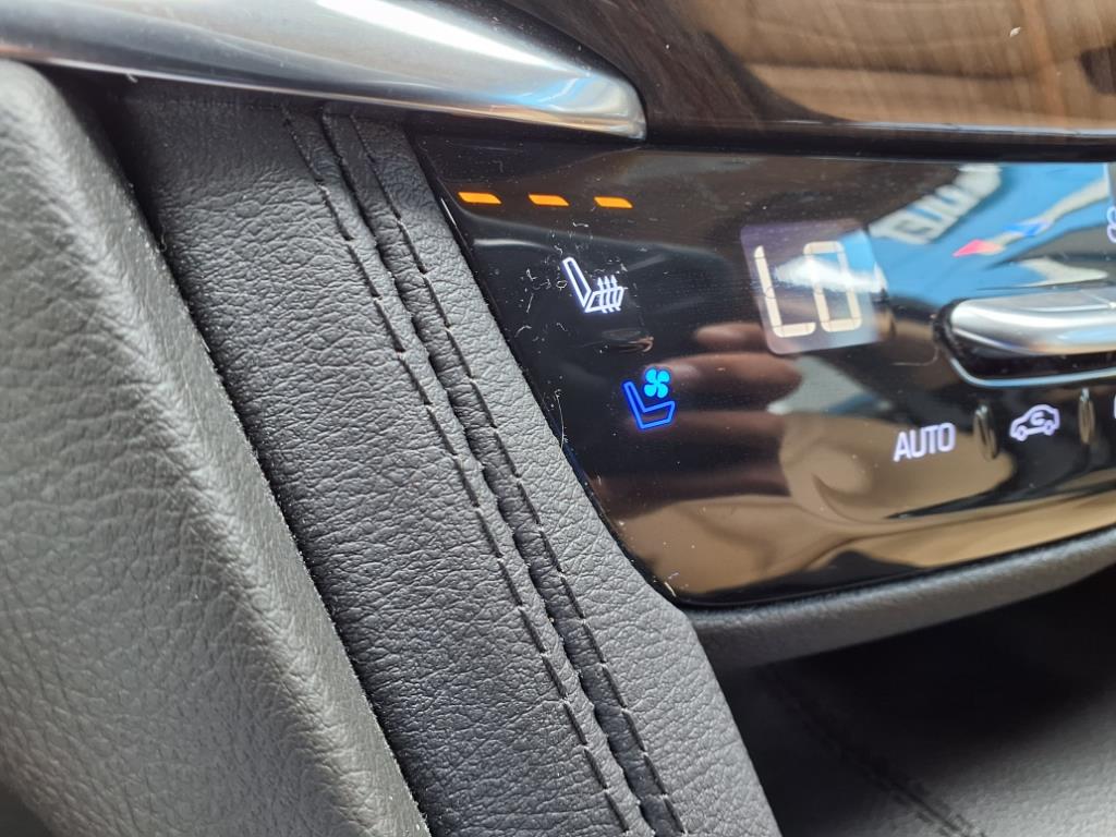 2023 Cadillac XT6 Premium Luxury - 8