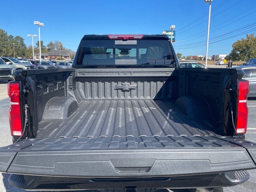 2026 Chevrolet Silverado 2500HD ZR2 - 8