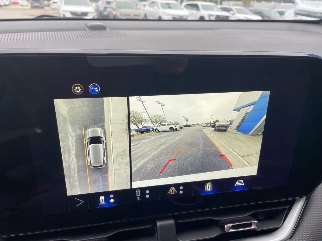 2025 Chevrolet Equinox LT White at Fairey Chevrolet