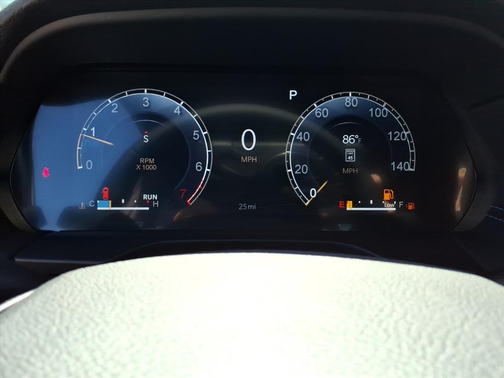 2027 Jeep Grand Cherokee Laredo Altitude