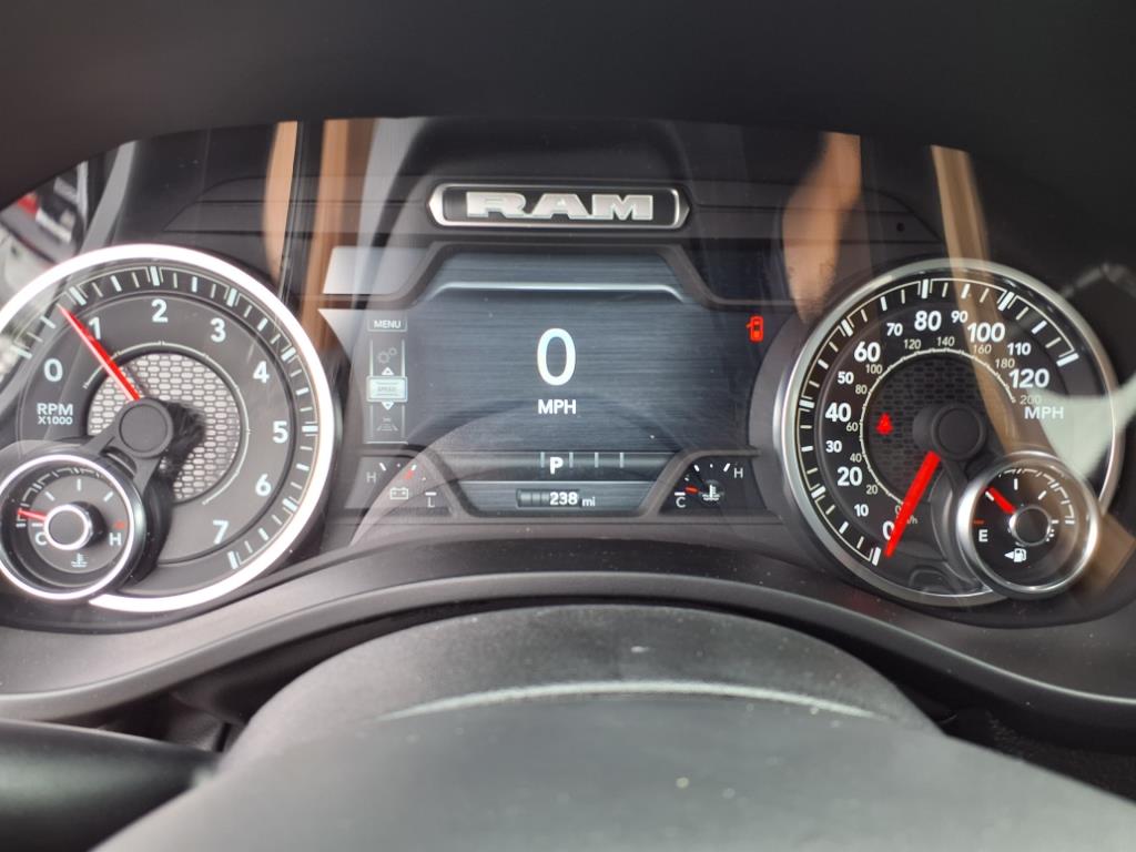 2025 Ram 1500 Big Horn Crew Cab 4x4 5'7" Box