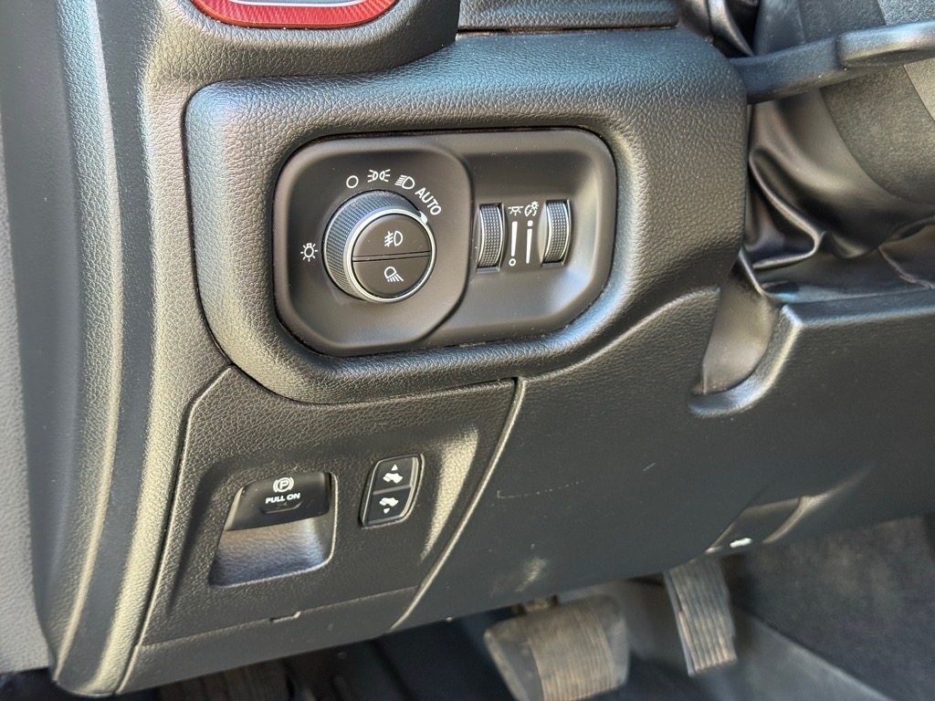 2025 Ram 1500 Rebel Crew Cab 4x4 5'7" Box