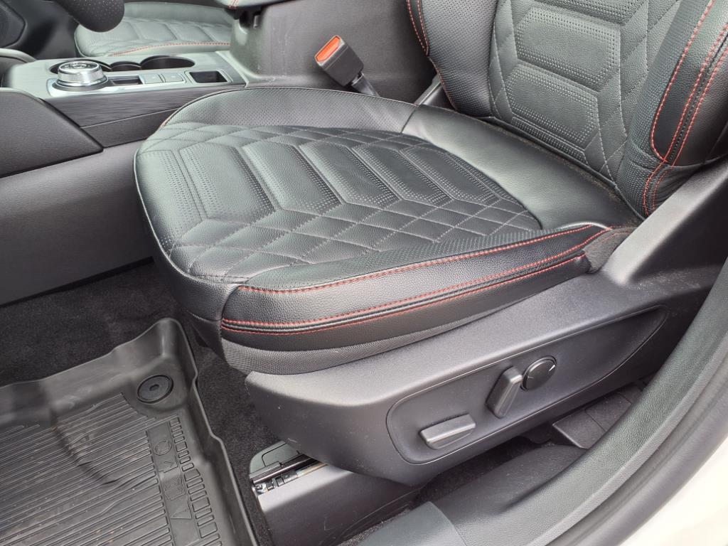 2024 Ford Escape ST-Line Elite