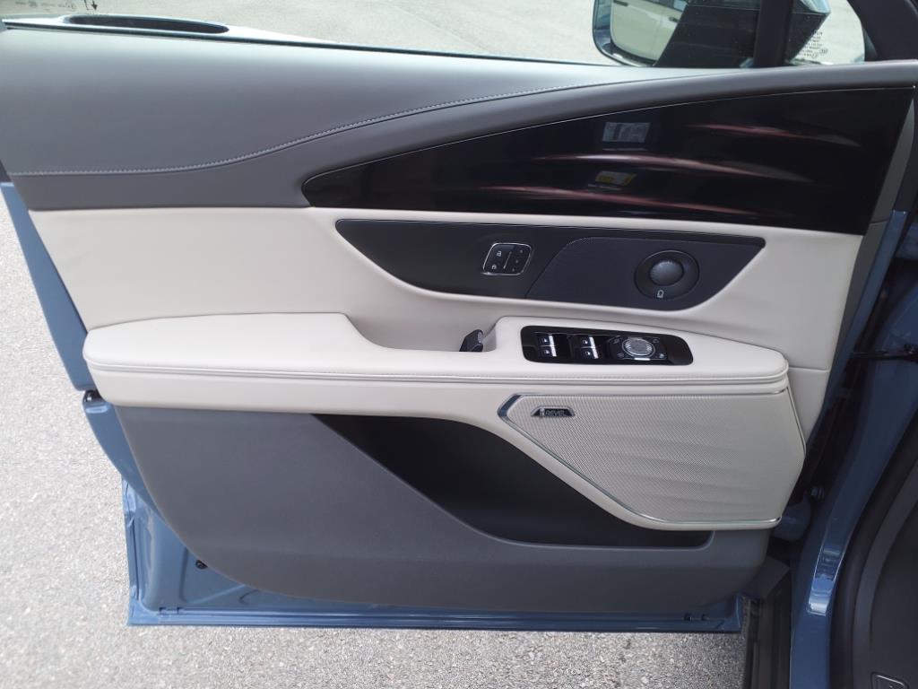 2025 Lincoln Nautilus Hybrid Reserve