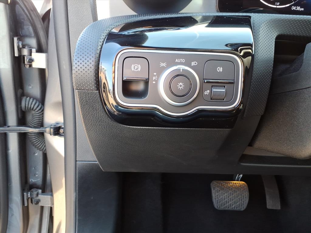 2025 Mercedes-Benz CLA 250 Coupe 