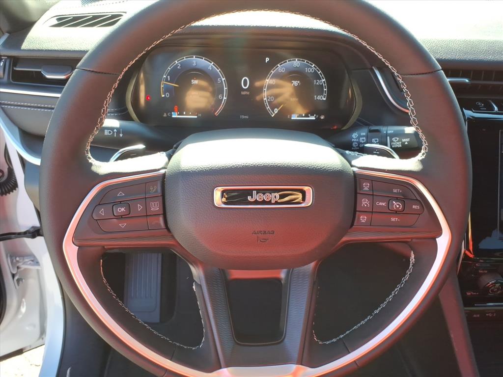 2025 Jeep Grand Cherokee Altitude 4x4