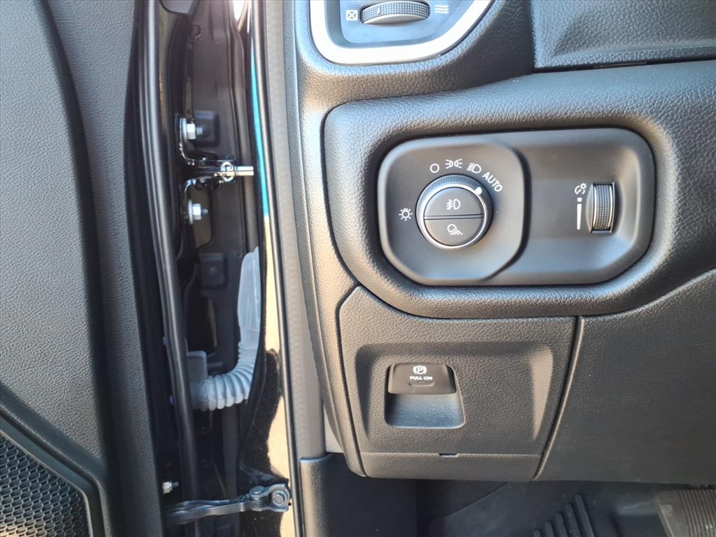 2023 Ram 1500 Big Horn Quad Cab 4x4 6'4" Box