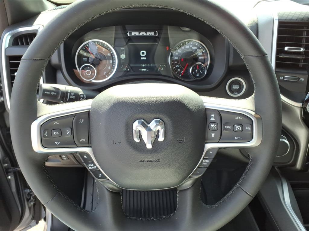 2025 Ram 1500 Big Horn Crew Cab 4x4 5'7" Box