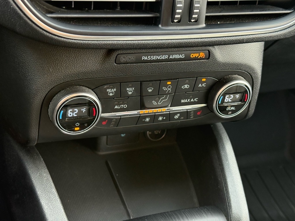 2020 Ford Escape Titanium Hybrid