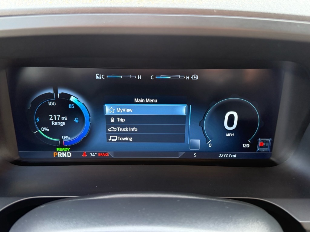 2025 Ford F-150 Lightning Flash