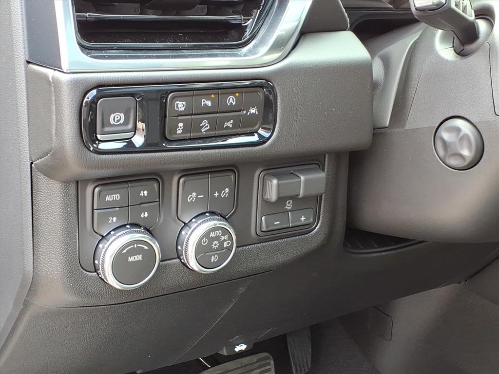 2026 GMC Yukon 4WD Denali