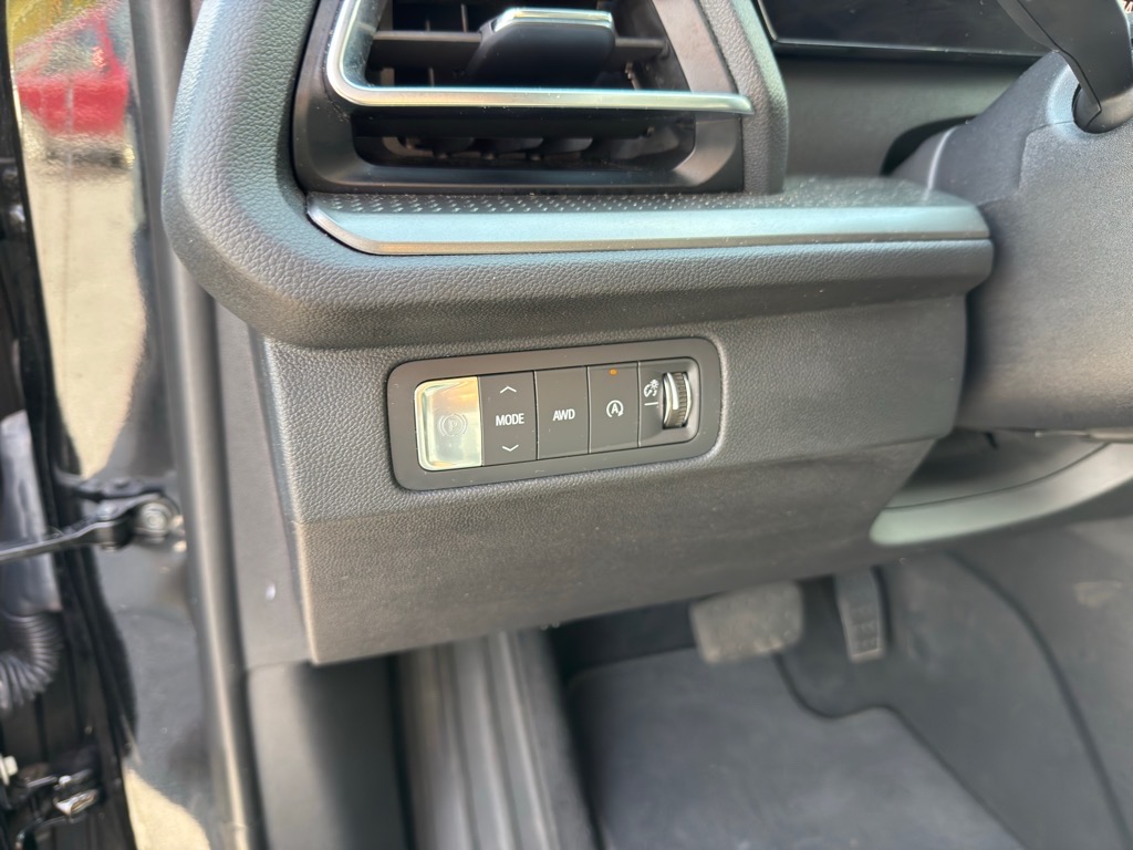 2025 Chevrolet Traverse AWD LT