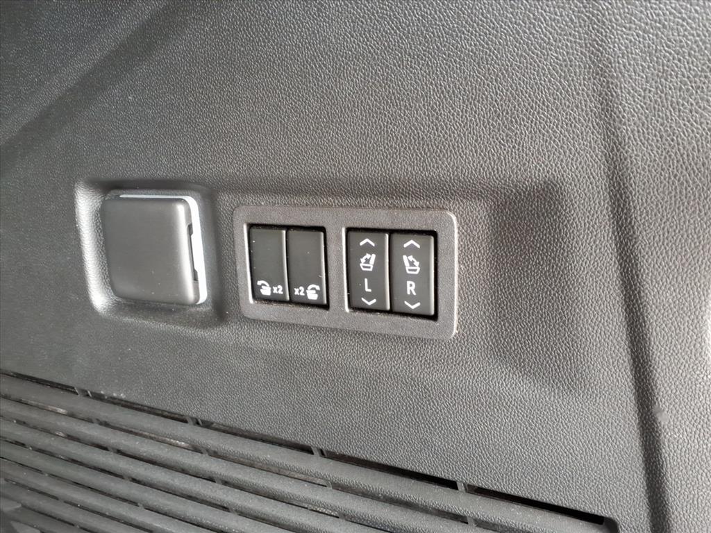 2023 Chevrolet Tahoe 4WD RST