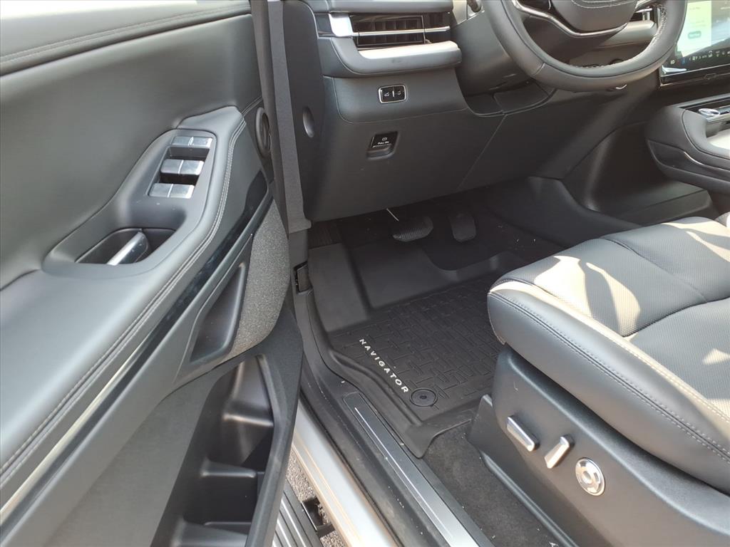 2025 Lincoln Navigator Reserve L