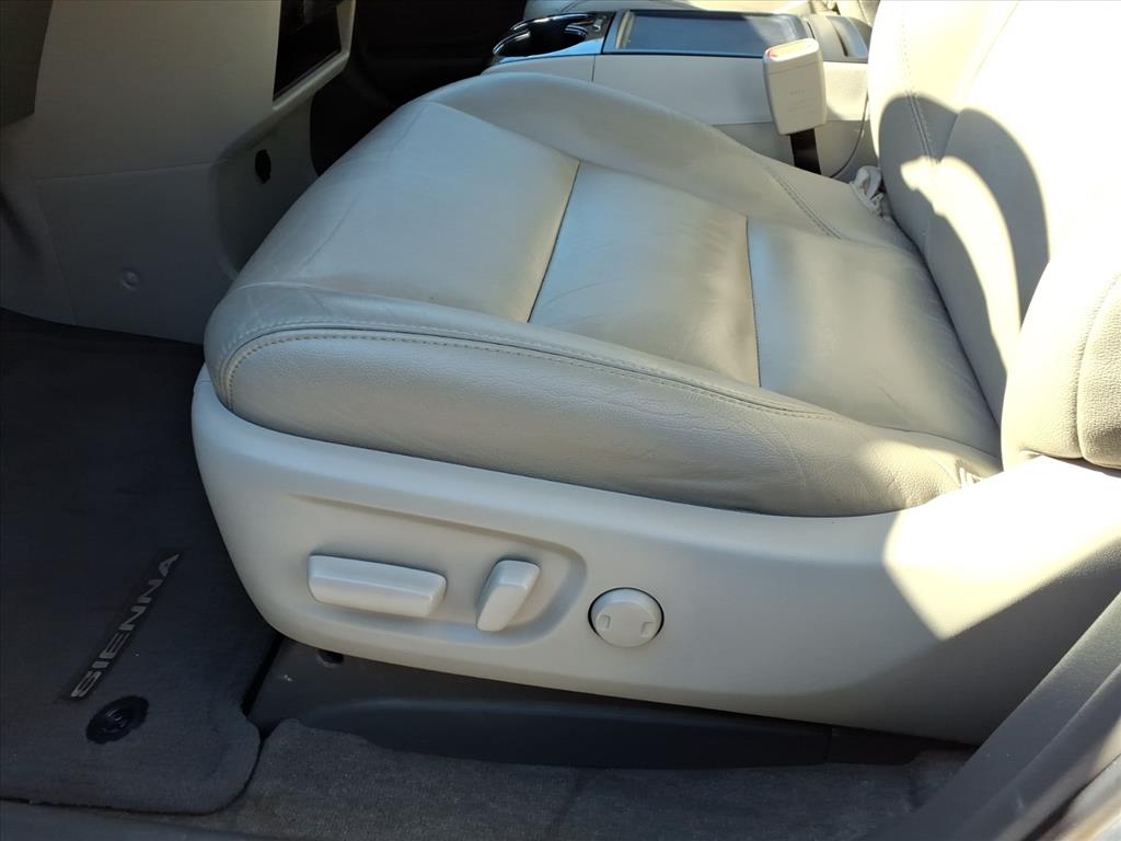 2017 Toyota Sienna XLE 7 Passenger