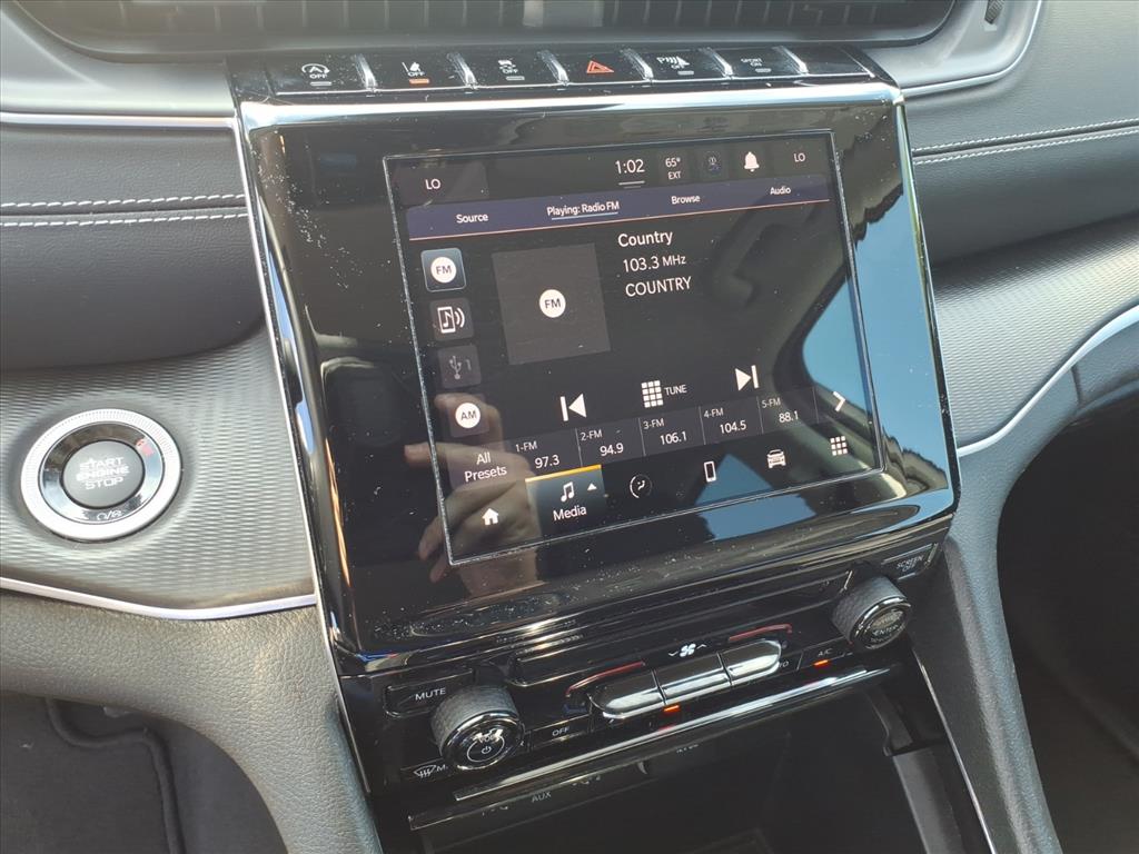 2023 Jeep Grand Cherokee L Laredo 4x4