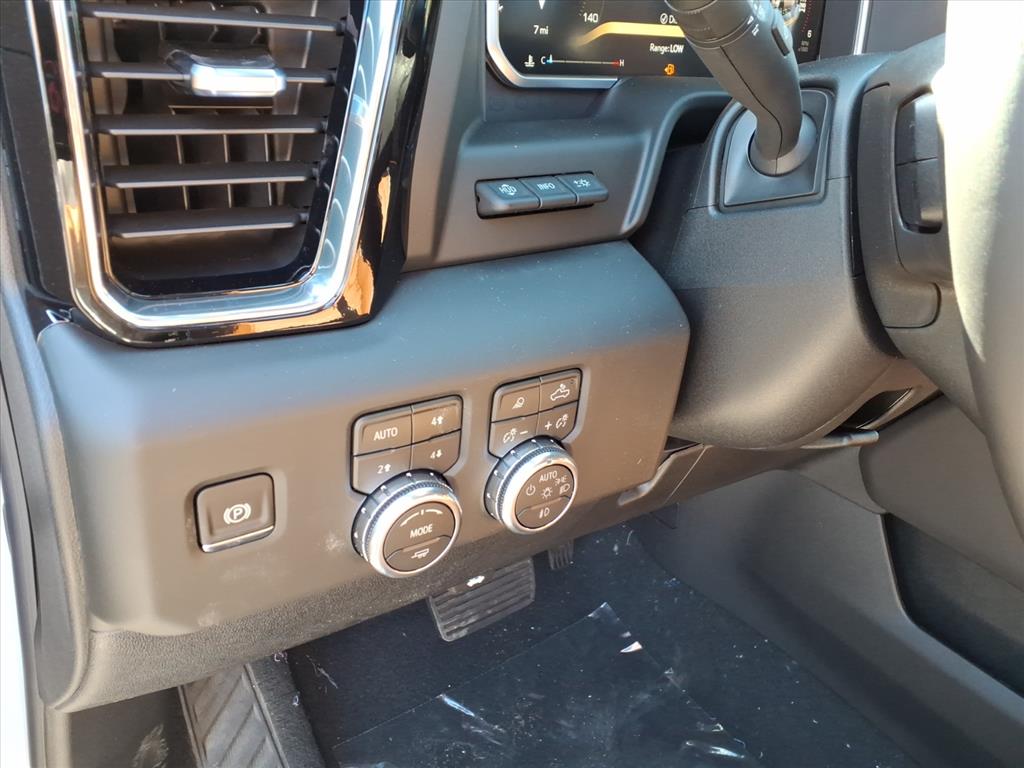 2026 GMC Sierra 2500HD Crew Cab, Standard Bed, Denali Ultimate, 4WD